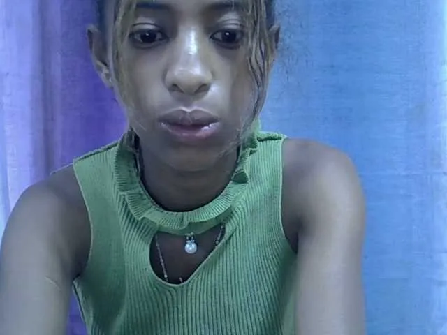 Live sex webcam photo for Jolieculmetisse #277197369