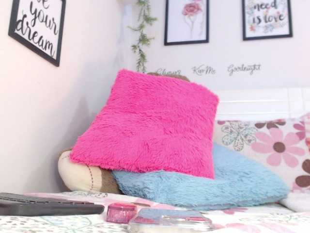 Live sex webcam photo for Joliet2 #290587981