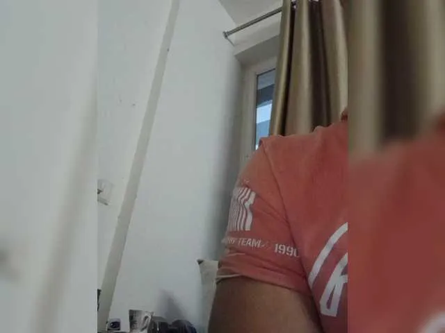 Live sex webcam photo for JonathanDoe #276695597