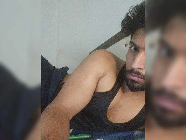 Live sex webcam photo for JonathanDoe #276818424