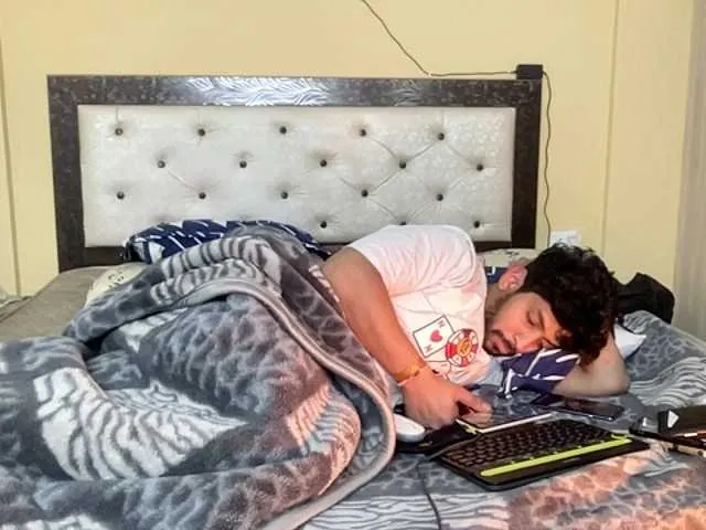 Live sex webcam photo for JonathanDoe #277211675