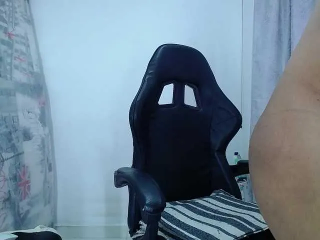 Live sex webcam photo for Jordan-Gomez #291125153