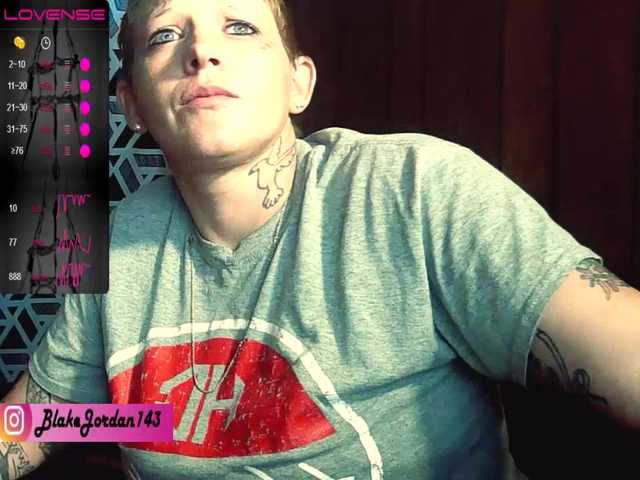 Live sex webcam photo for JordanBlakee #273810217