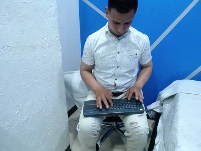 Live sex webcam photo for Jordy-G- #277818842