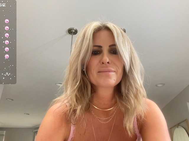 Live sex webcam photo for JordynGrange #276568605