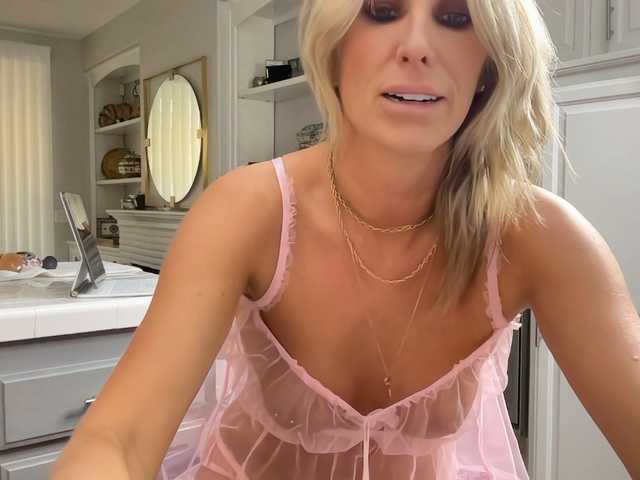 Live sex webcam photo for JordynGrange #276889529