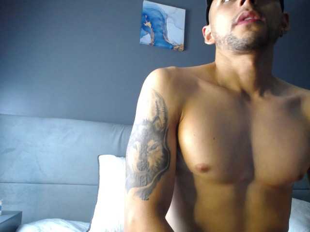Live sex webcam photo for Jork-Gus #277832229