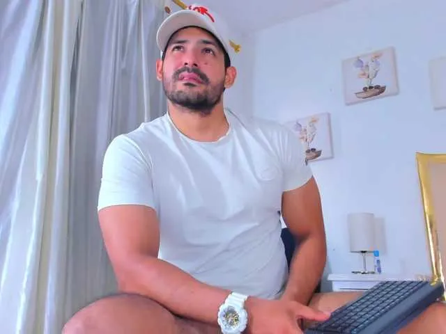 Live sex webcam photo for JorsMontero #278071142