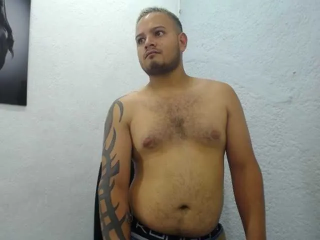 Live sex webcam photo for Joseph-ma #275708183