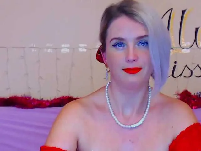 Live sex webcam photo for JosephineG #271774420