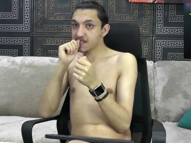 Live sex webcam photo for JoshBartley #288647512