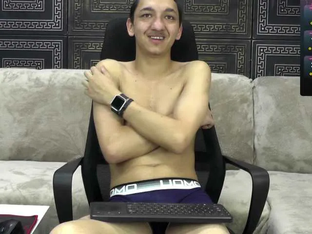 Live sex webcam photo for JoshBartley #288719802