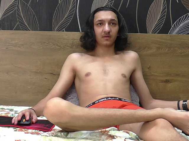 Live sex webcam photo for JoshBartley #288823916