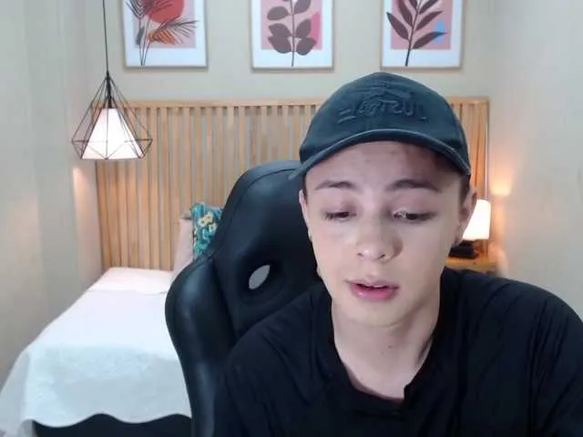 Live sex webcam photo for JoshPascal #276628941