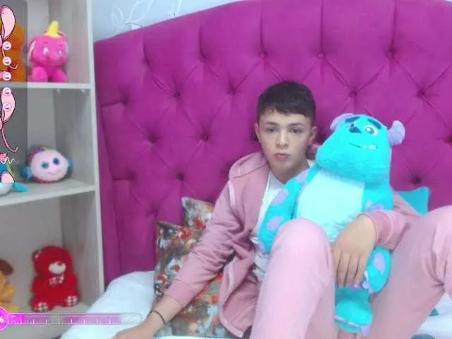 Live sex webcam photo for JoshPascal #276768459