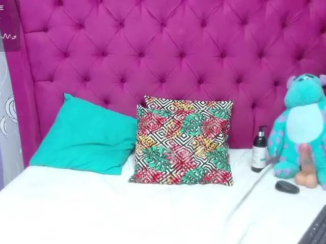 Live sex webcam photo for JoshPascal #277106210