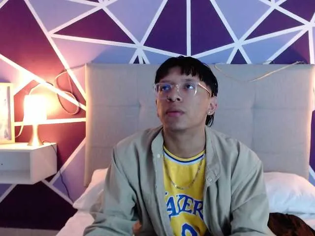 Live sex webcam photo for Joshua-lee #277186706