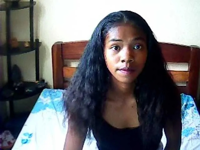 Live sex webcam photo for Jotianne #290790522