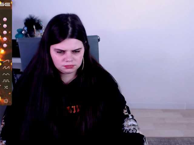 Live sex webcam photo for JoyOnee #271801784