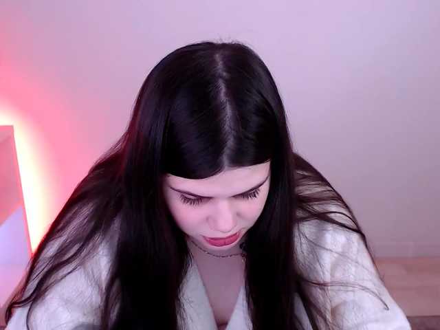 Live sex webcam photo for JoyOnee #272516194