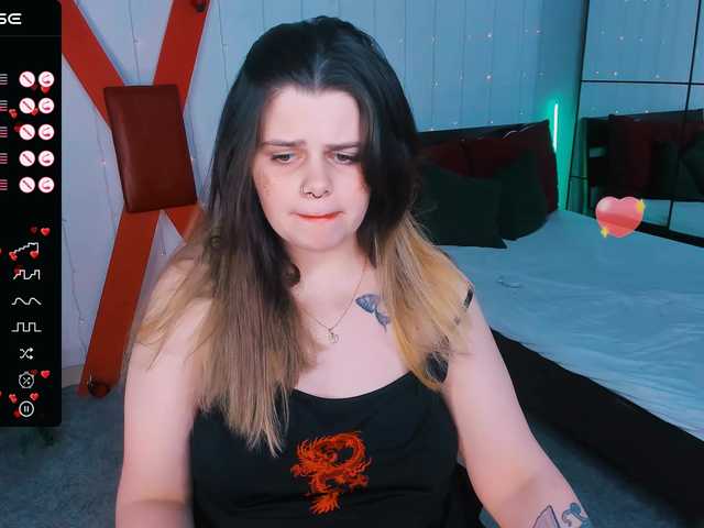 Live sex webcam photo for JoyOnee #277432078