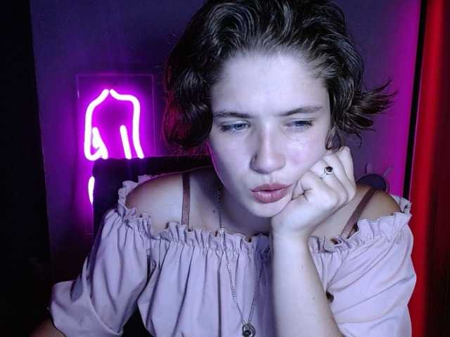 Live sex webcam photo for JuaLim #274344093