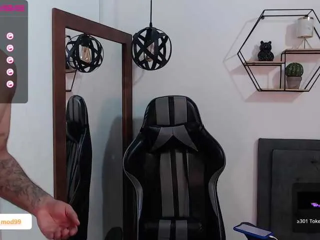 Live sex webcam photo for JuanDavid9-9 #275589595