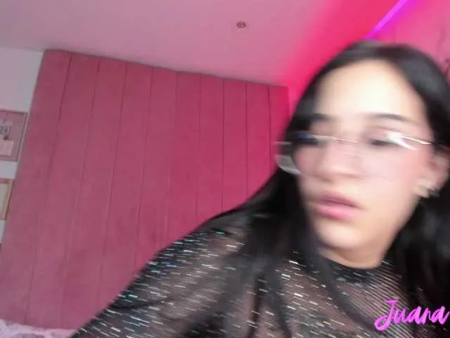 Live sex webcam photo for Juana-Green #290960046