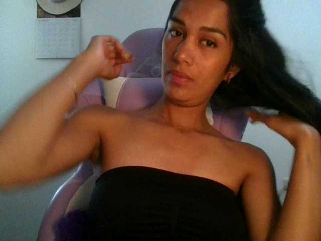 Live sex webcam photo for JuanaBrunette #290739537