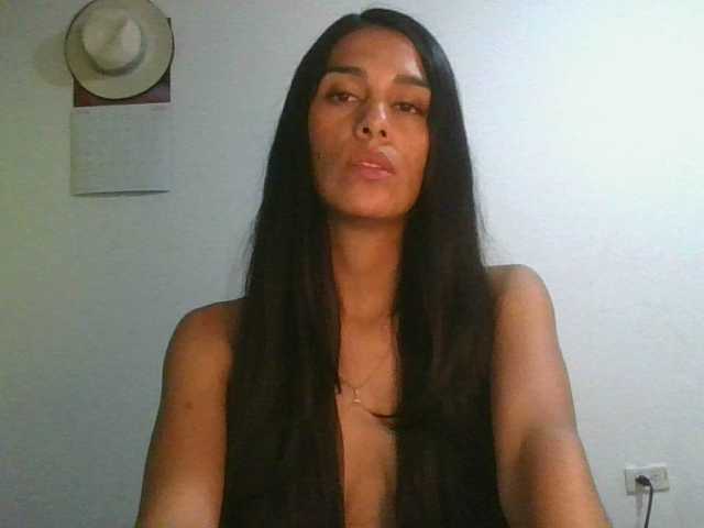 Live sex webcam photo for JuanaBrunette #291001451