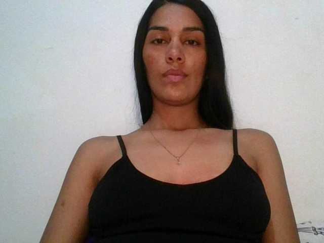 Live sex webcam photo for JuanaBrunette #291294210