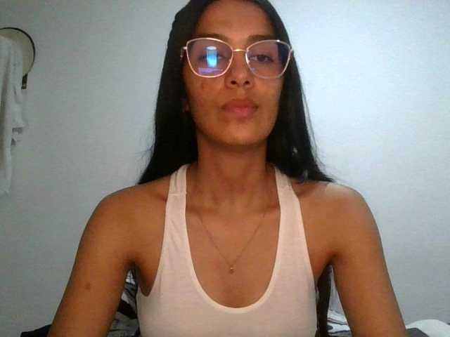 Live sex webcam photo for JuanaBrunette #291498281