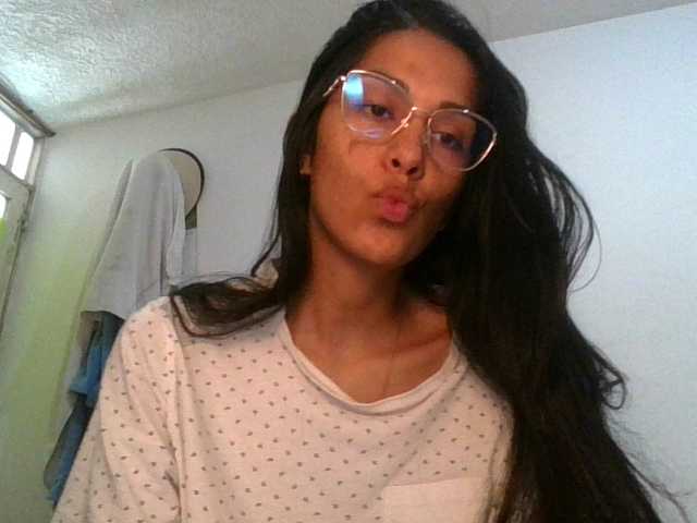 Live sex webcam photo for JuanaBrunette #291908952