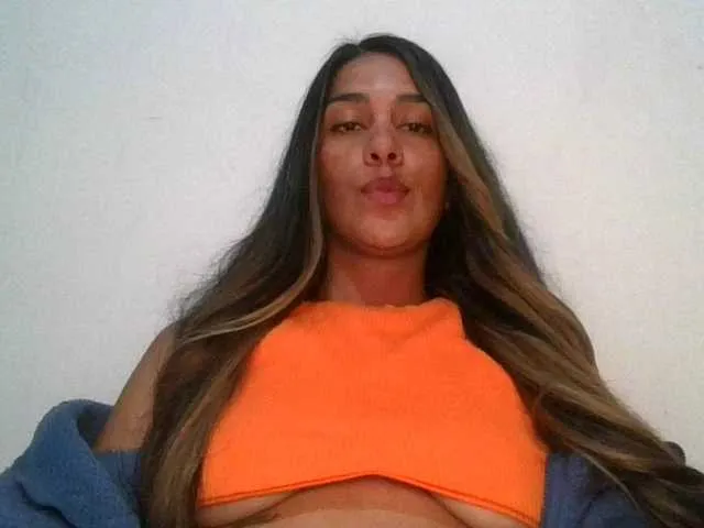 Live sex webcam photo for JuanaBrunette #292525165