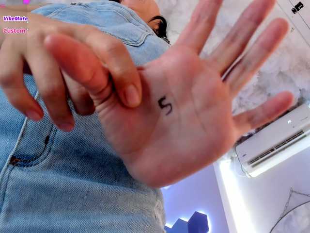 Live sex webcam photo for JuanaReed #290332608