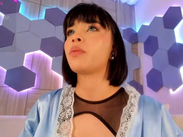 Live sex webcam photo for JuanaReed #290545145