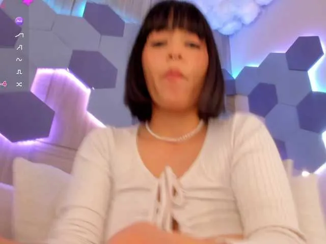 Live sex webcam photo for JuanaReed #290557044