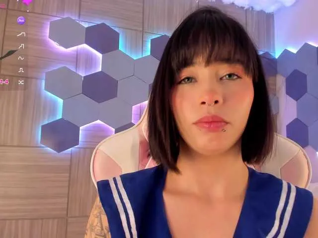 Live sex webcam photo for JuanaReed #290672316