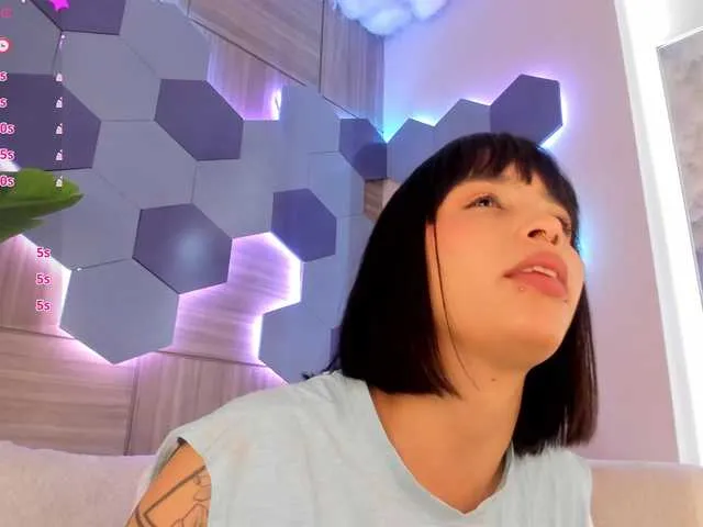 Live sex webcam photo for JuanaReed #290741344