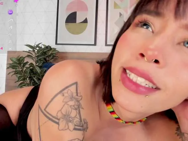 Live sex webcam photo for JuanaReed #291211118