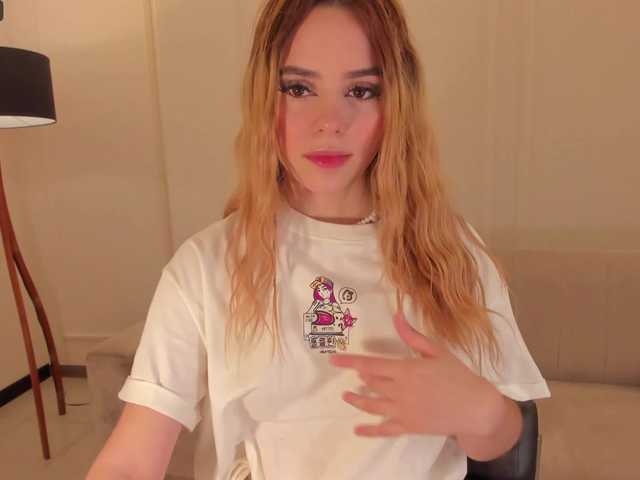 Live sex webcam photo for JuanitaClay #288047361