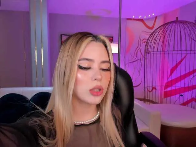 Live sex webcam photo for JuanitaClay #288047509