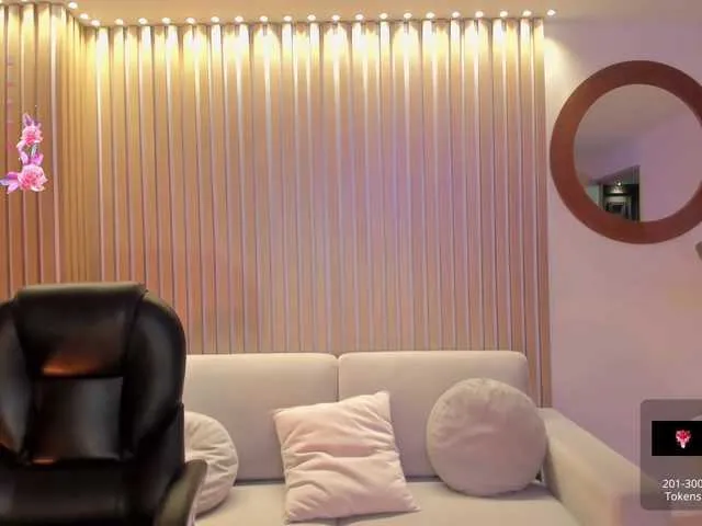 Live sex webcam photo for JuanitaClay #290669322