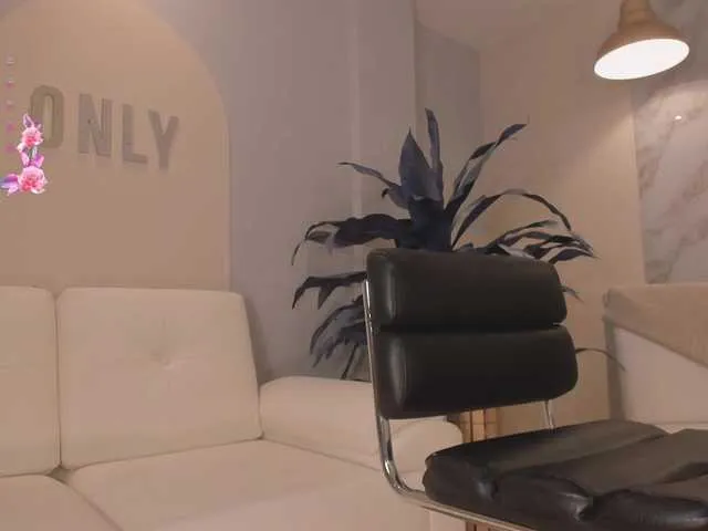 Live sex webcam photo for JuanitaClay #291005063