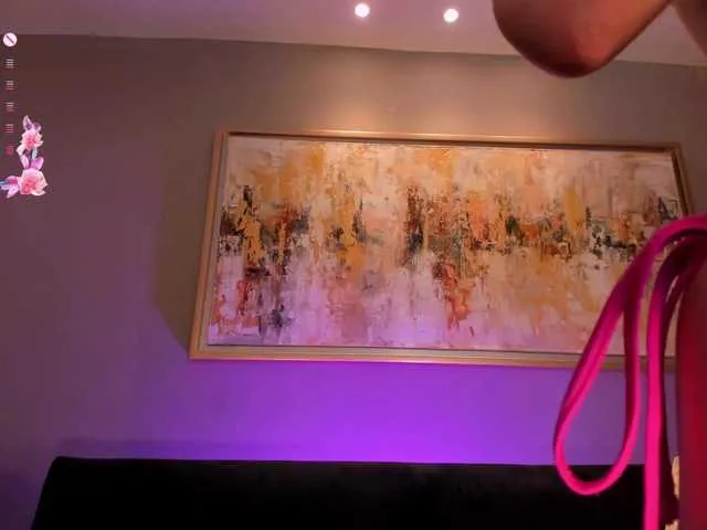 Live sex webcam photo for JuanitaClay #291489851