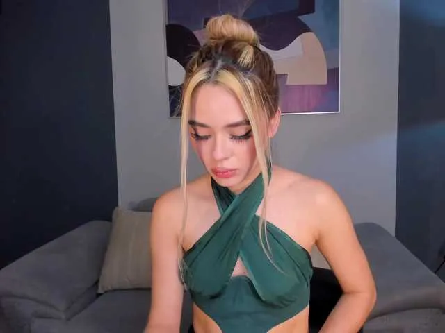 Live sex webcam photo for JuanitaClay #291628841