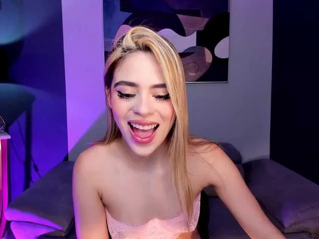 Live sex webcam photo for JuanitaClay #291641738