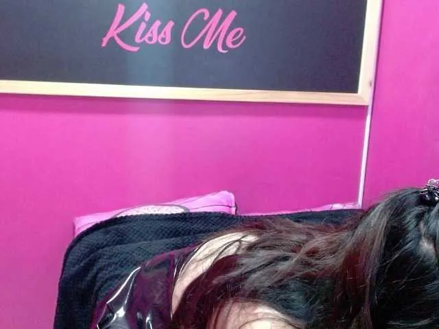 Live sex webcam photo for JuanitaRed3x #276621090