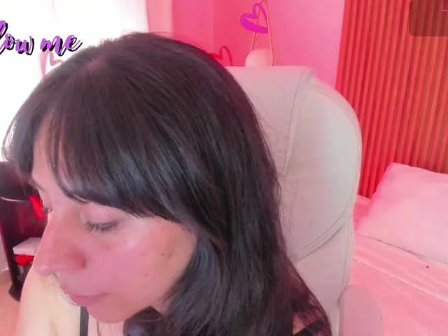 Live sex webcam photo for Juanitadoll #290576042