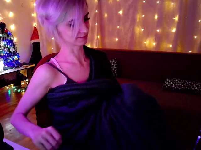 Live sex webcam photo for Judy-Hot #271817424